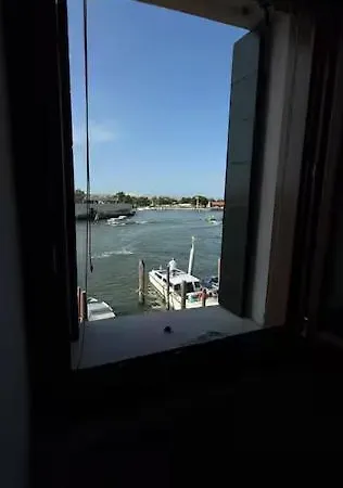 Bella Murano - Vaporetto Venier & Lagoon View *